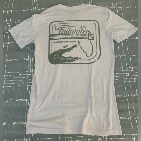 Tailwater Outfitters Gray T-Shirt size S - Picture 1 of 7
